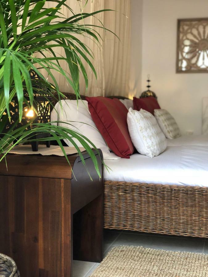 Villa Breeze Boutique Guest Rooms, Marbella Sitio de Calahonda 외부 사진
